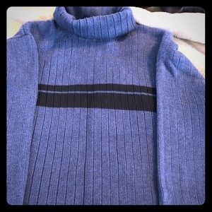 Old Navy turtleneck-sweater